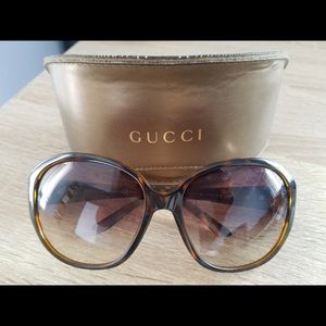 Gucci oversized sunglasses