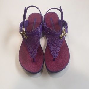 NWOT Gisele Bundchen Sandals