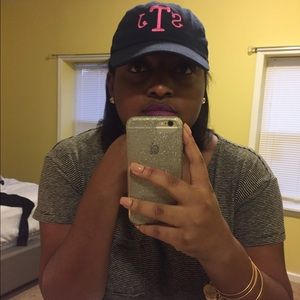 Meet your Posher, Shytonia