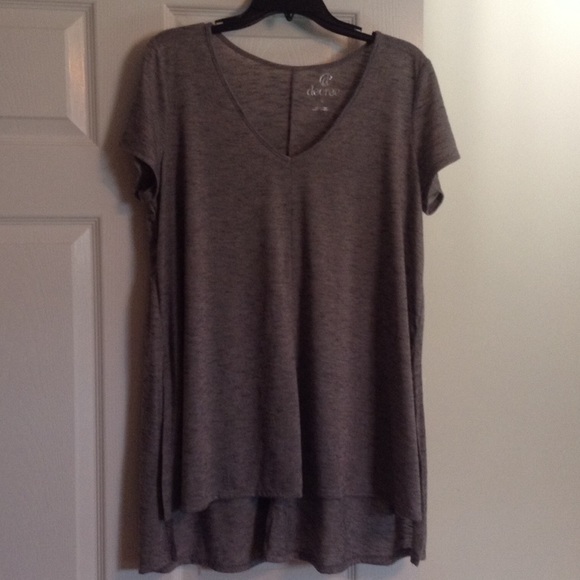 decree Tops - Hi-low top