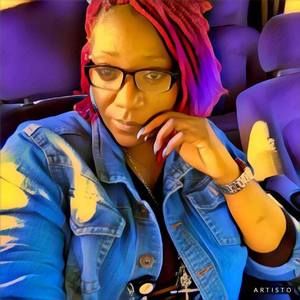 Meet your Posher, Dee