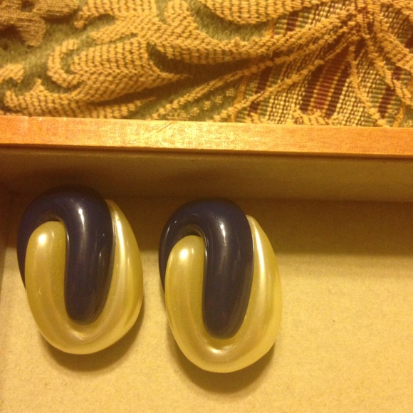 Navy blue and ivory clip on earrings.