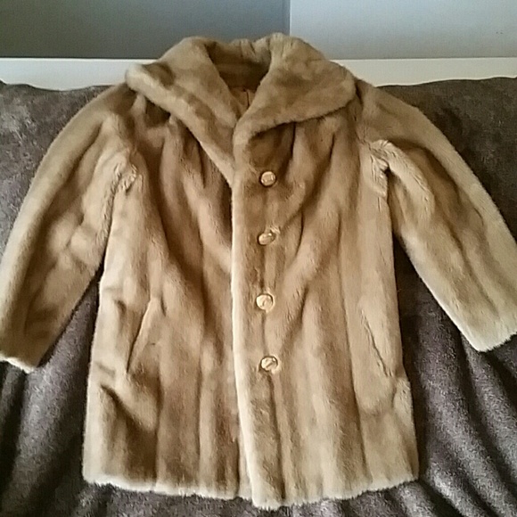 100% Acrylic faux fur coat