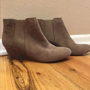 Lightly worn Nine West suede booties