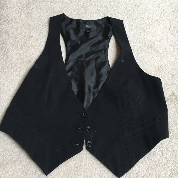 Black 3-button vest