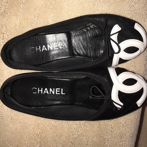 Chanel cc logo black ballet flats