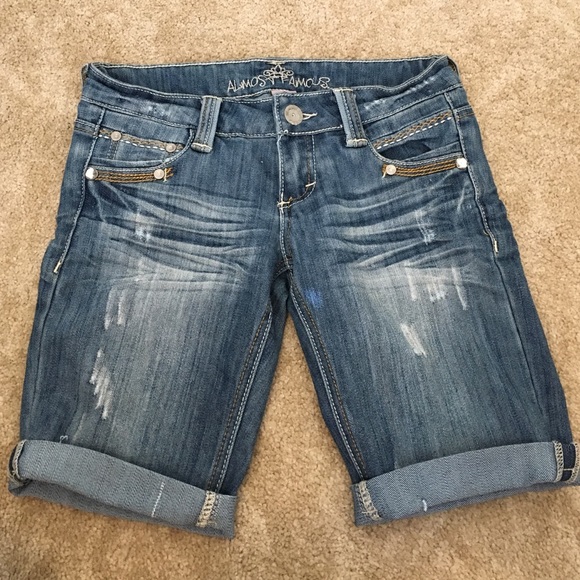 Almost Famous Pants - Bermuda jean shorts