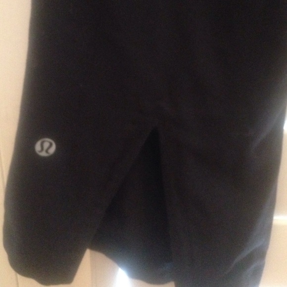 Lululemon yoga capris - Picture 3 of 3