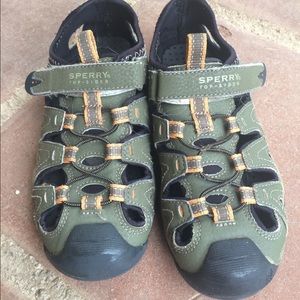 Speery boys leather sandals size 1M kids green