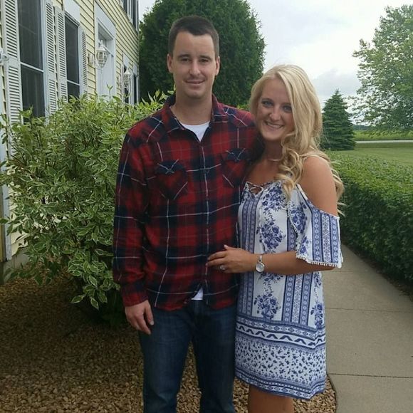 Meet your Posher, Caity - Picture 1 of 1