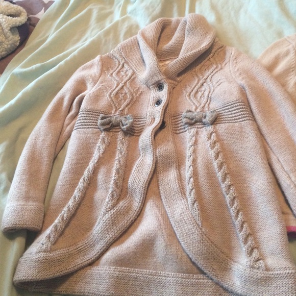 Bundle Sweaters - Picture 3 of 3