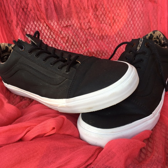 Men' Size 10 1/2 Black Twill Vans