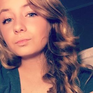 Meet your Posher, Laken