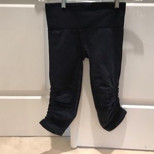 Lululemon blue Capri leggings