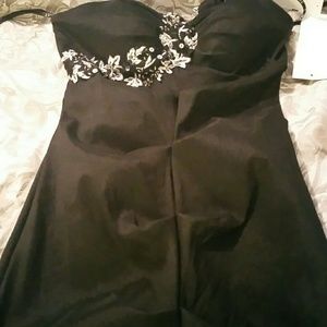 Xscape Dresses - Black Gown Xscape Dresses - Black Gown