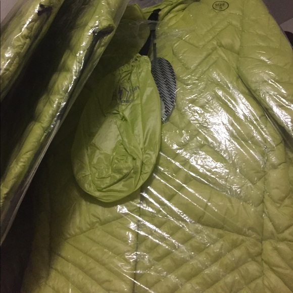 Lightning bolt Goose down puffer ✨PRICE FIRM✨ - Picture 7 of 7