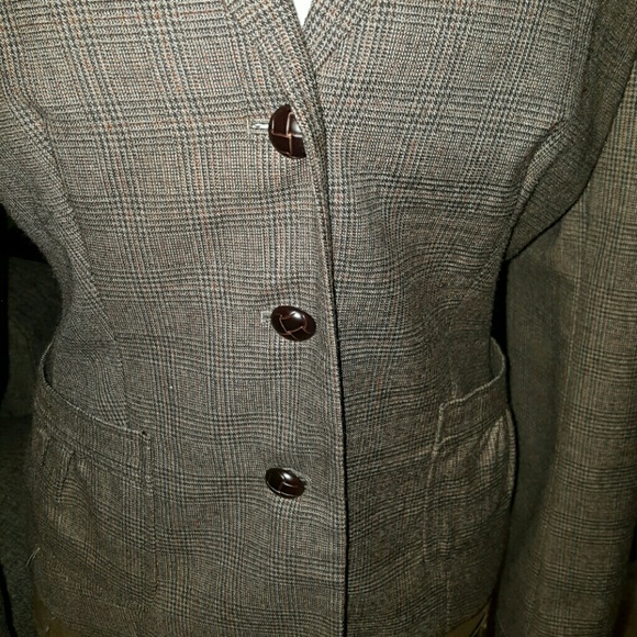 blazer - Picture 2 of 4