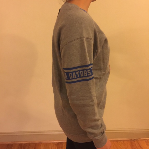 NEW! VS Pink Florida Gators Sweater - Picture 2 of 3