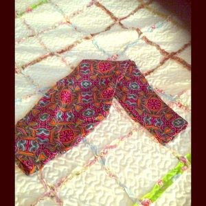 BRAND NEW RARE CELTIC KNOT LULAROE LEGGINGS!! OS