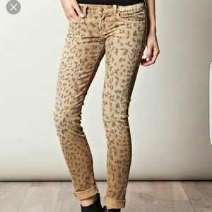 Current Elliott leopard jeans. Size 31