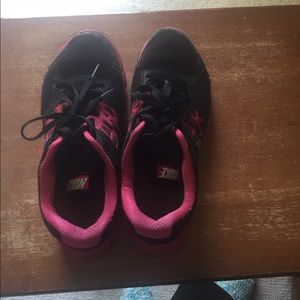 Black and Pink Nike Relentless 2