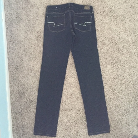 Skinny/Super Stretch. Size 6 Short. Dark Wash. - Picture 2 of 3