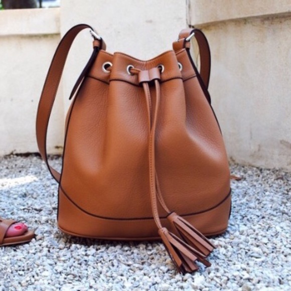 Tan bucket bag