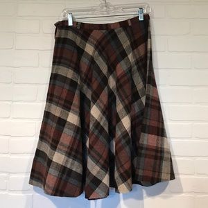 Vintage Skirts - Vintage brown plaid full skirt w/matching belt Vintage Skirts - Vintage brown plaid full skirt w/matching belt