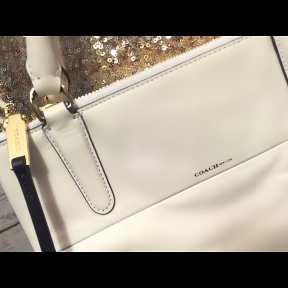 Coach Crossbody Bag - Picture 3 of 6