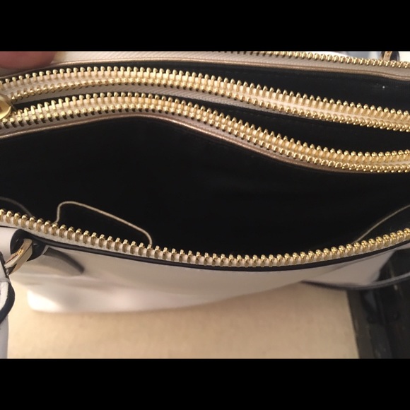 Coach Crossbody Bag - Picture 4 of 6