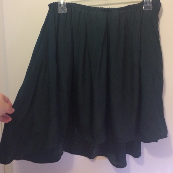 Blaque Market Skirts - Very Lightweight, Flowy Dark Green Skirt Blaque Market Skirts - Very Lightweight, Flowy Dark Green Skirt