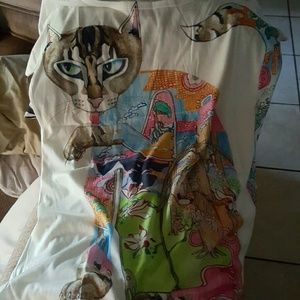 Very cute cat shirt