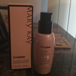 Mary Kay time wise day solution sunscreen