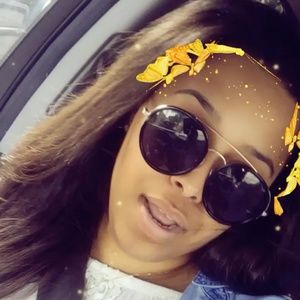 Meet your Posher, Daniela