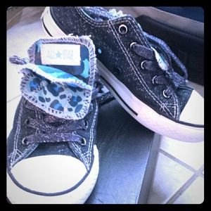 Girls low-top Converse