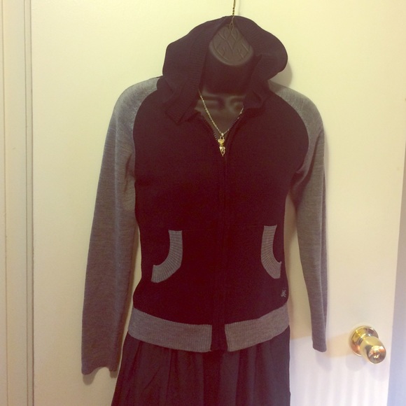 Two-tone Hooded Zip-up Sweater
