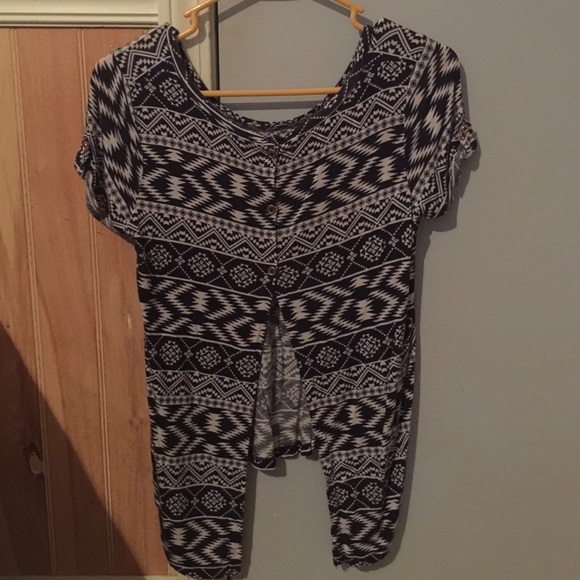 Aztec top - Picture 2 of 2
