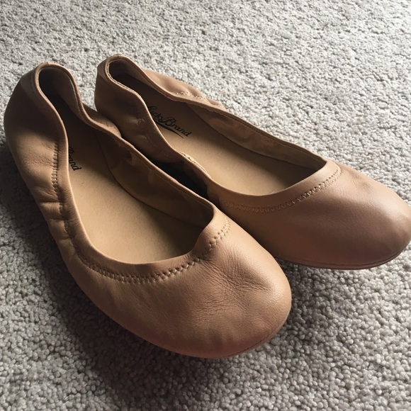 Lucky brand nude ballet flats