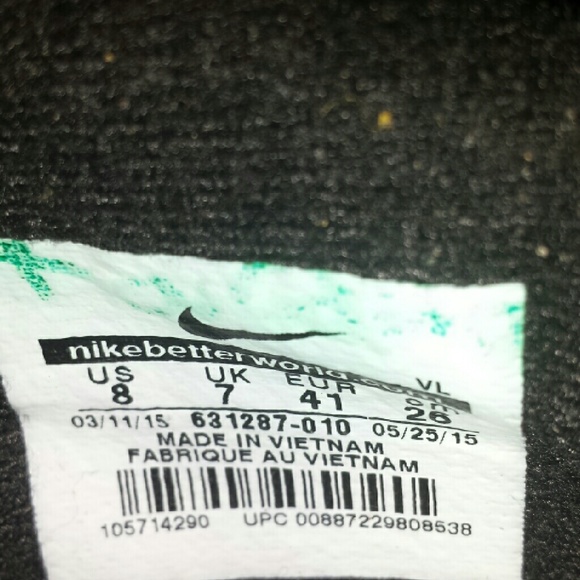 SOLD MERCARI-Nike Soccer Cleats - Picture 4 of 4