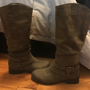 NEVER WORN high rise boots!