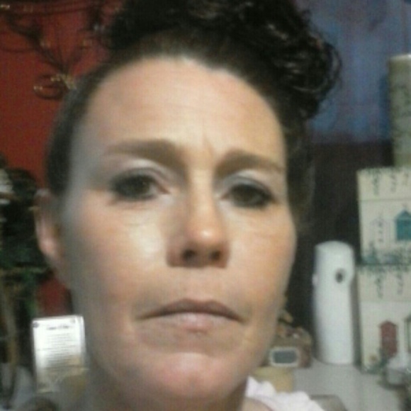 Meet your Posher, Carla