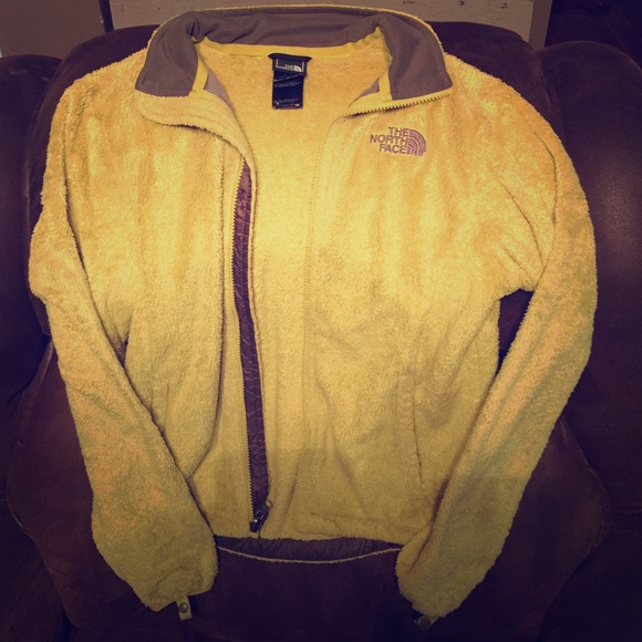 NorthFace  Sz (says xs/tp but fits like a Sm)