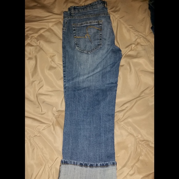 Gadzooks Capri Jeans - Picture 2 of 3