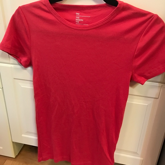 Gap t-shirt