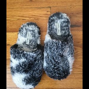 Laura Ashley- Fluffy slipper