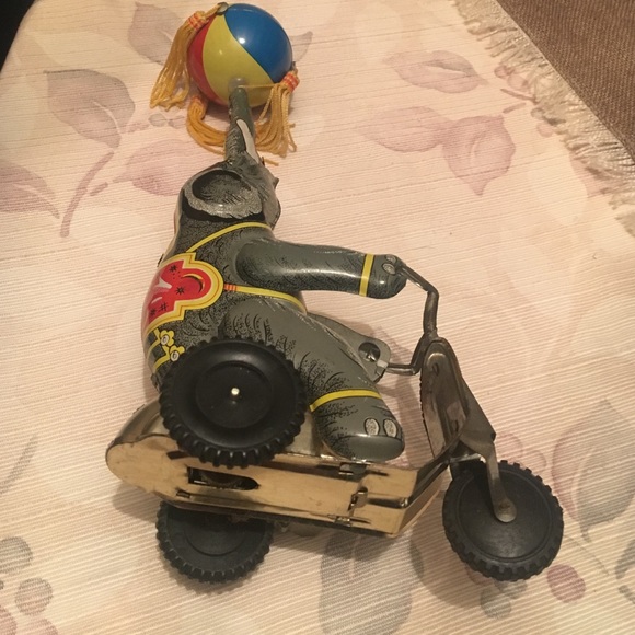 Antique wind up elephant!!! - Picture 3 of 3