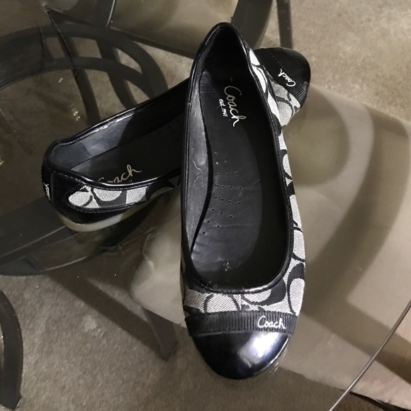 Coach flats