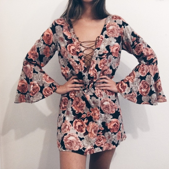 [blu moon] • [floral lace-up tunic dress] - Picture 2 of 5