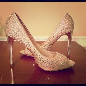 🎄Priced to Sell🎄Vince Camuto Rhinestone Heels