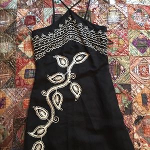 BCBG Max Azria Embroidered Halter Dress Sz 4 Black